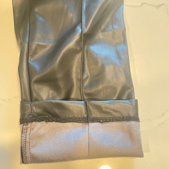 H&M | NWT Black Vegan Faux Leather High-Waisted Straight Leg Pants | Size 4 - Picture 9 of 11